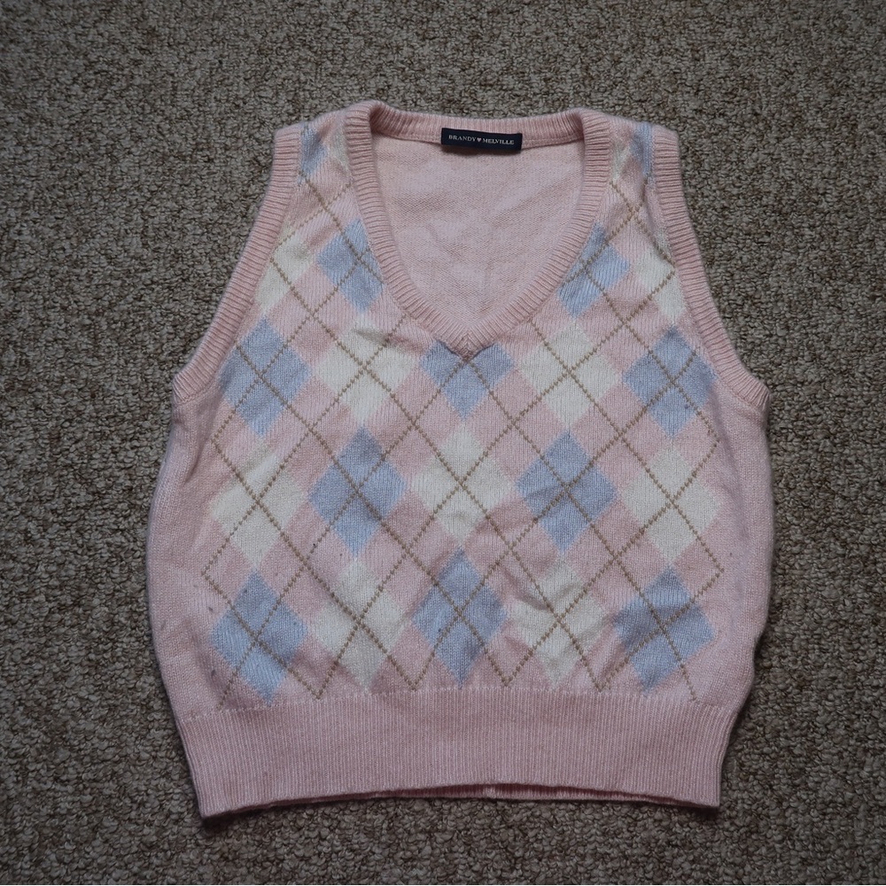 Brandy Melville pink sweater vest argyle